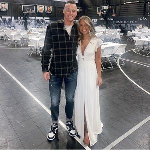 Lulus maxi deep v dress